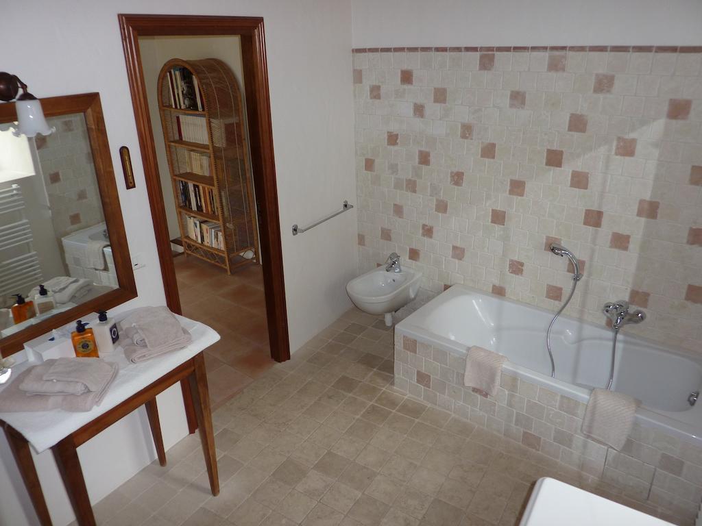 Le Mas Del Sol Bed & Breakfast Боноа Стая снимка